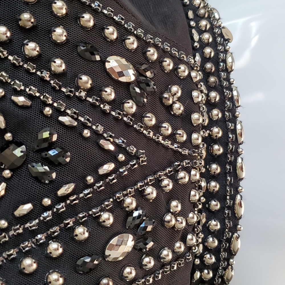 NWOT  City Studio midriff back lace up top. - Picture 3 of 10